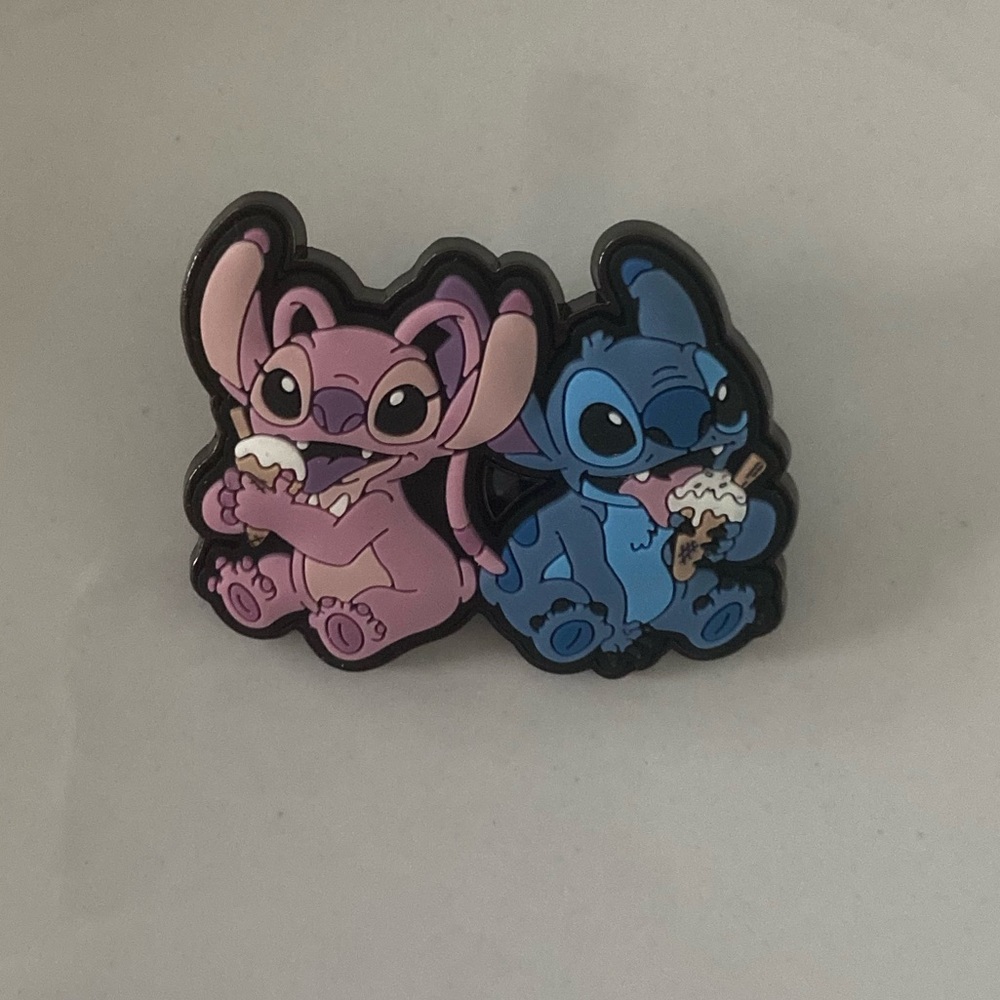 🍦 Disney Loungefly Mystery Pin – Stitch & Angel Eating Ice Cream 💕